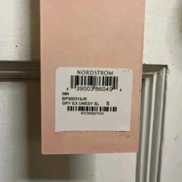 BNWT Women’s Sun and Shadows  Sweater in Grey Size Small - Picture 6 of 9